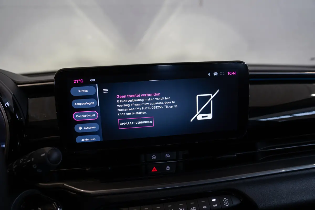 1.2 Hybrid Urban | Apple Carplay & Android Auto | Parkeersensoren | Bluetooth | Cruise Controle | Lichtmetalen velgen |
