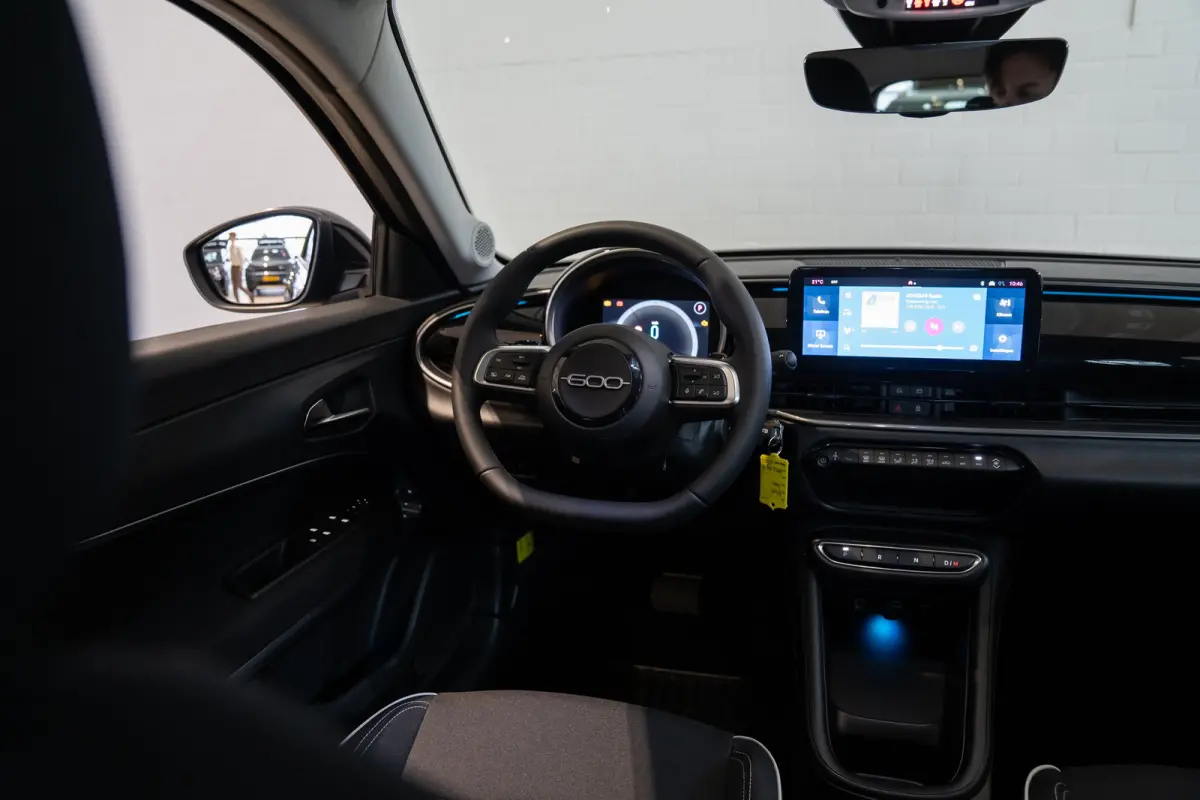 1.2 Hybrid Urban | Apple Carplay & Android Auto | Parkeersensoren | Bluetooth | Cruise Controle | Lichtmetalen velgen |
