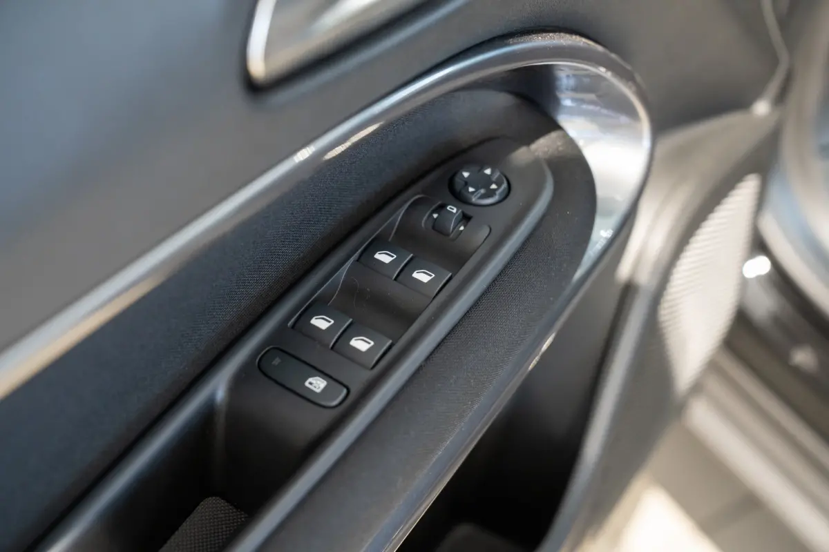 1.2 Hybrid Urban | Apple Carplay & Android Auto | Parkeersensoren | Bluetooth | Cruise Controle | Lichtmetalen velgen |