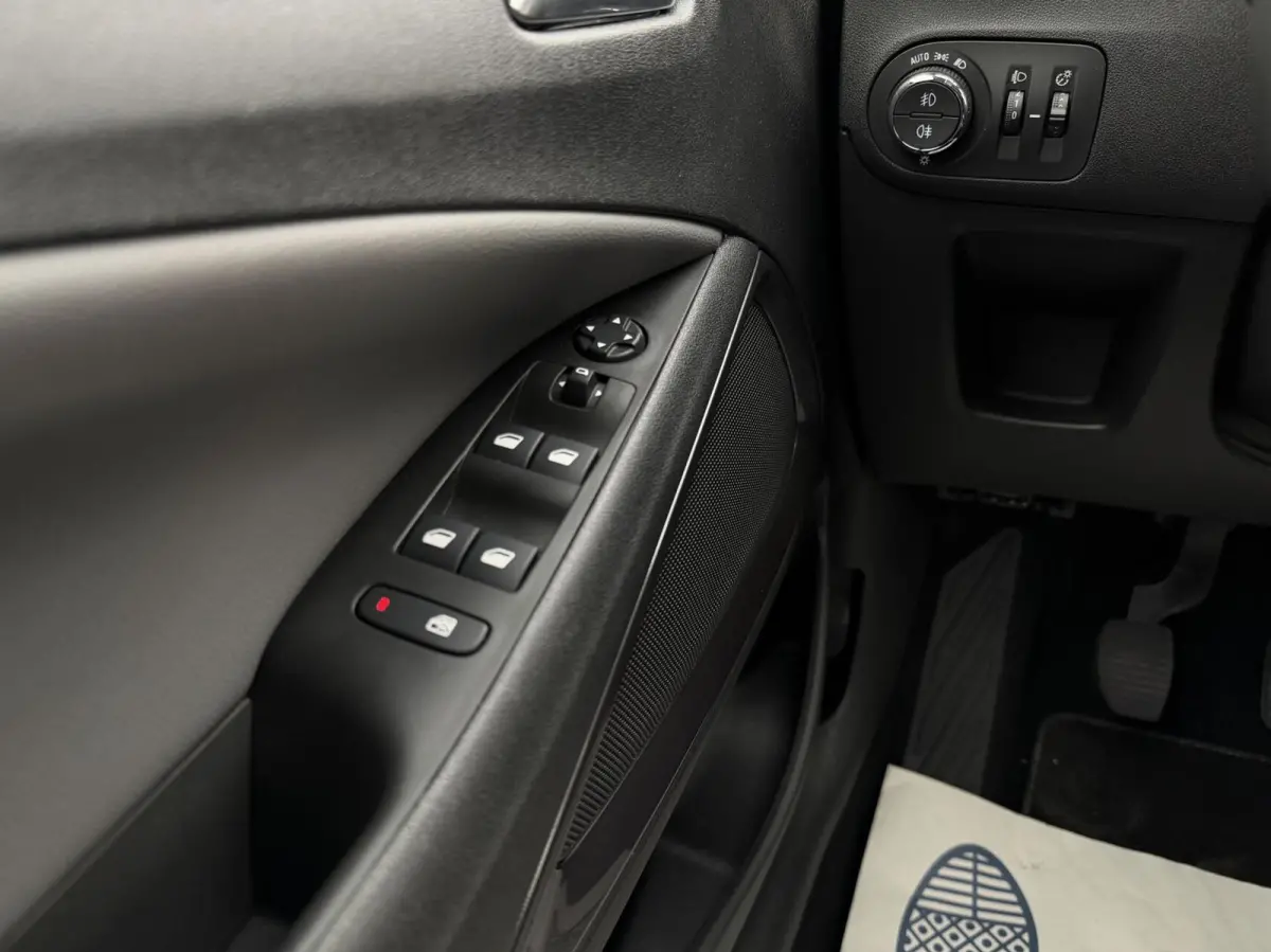 1.2 Turbo Innovation - NAVI/CLIMA/PDC/NAP
