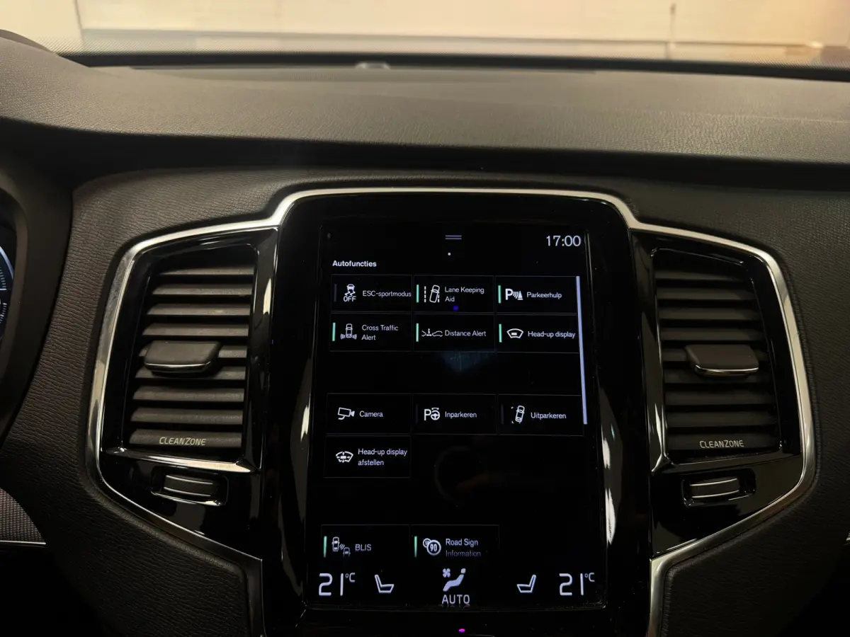 2.0 T8 SOH 89% Inscription Luxury-Line Intellisafe Pro Line Parkeer pakket
