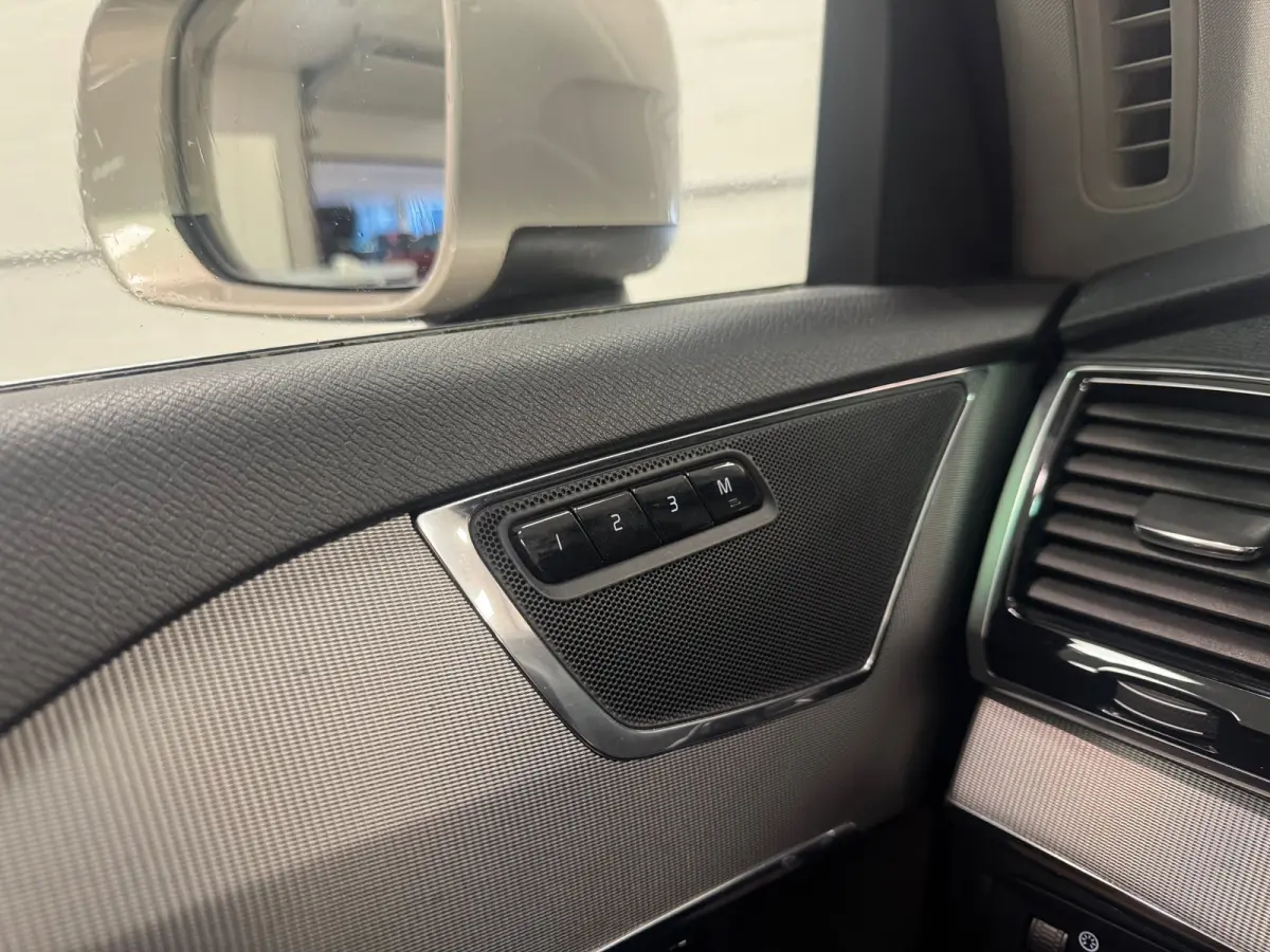 2.0 T8 SOH 89% Inscription Luxury-Line Intellisafe Pro Line Parkeer pakket