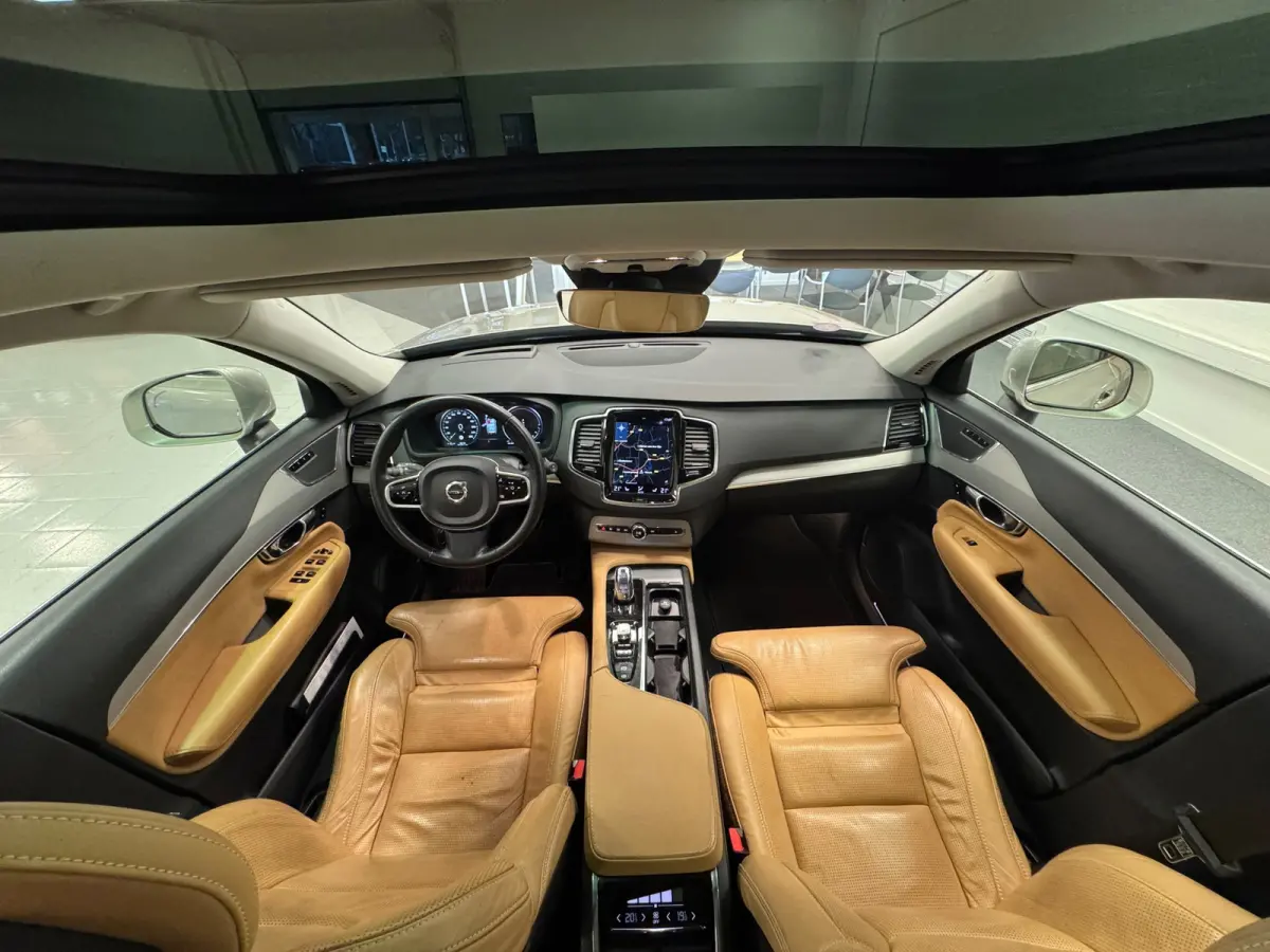 2.0 T8 SOH 89% Inscription Luxury-Line Intellisafe Pro Line Parkeer pakket