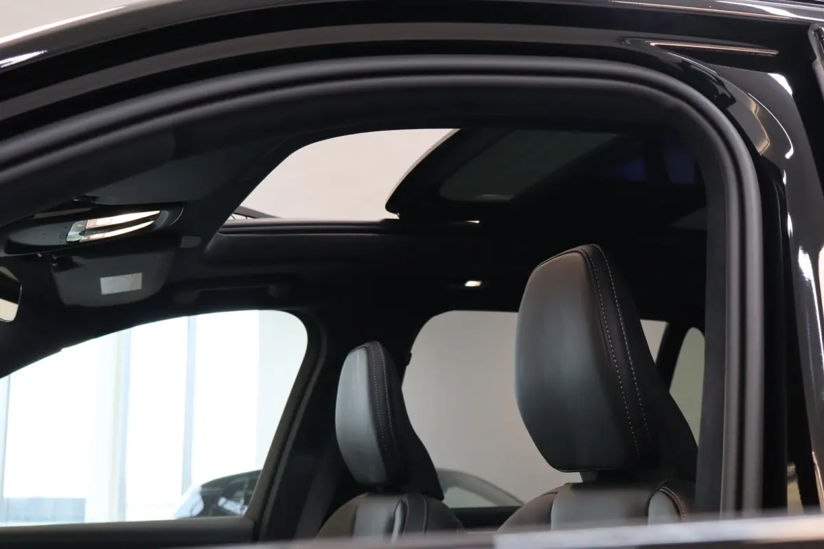 T8 455PK Ultra Black Edition Executive | HEICO! | Trekhaak |  Luchtvering | Panoramadak | 22'' | 360 | Massage