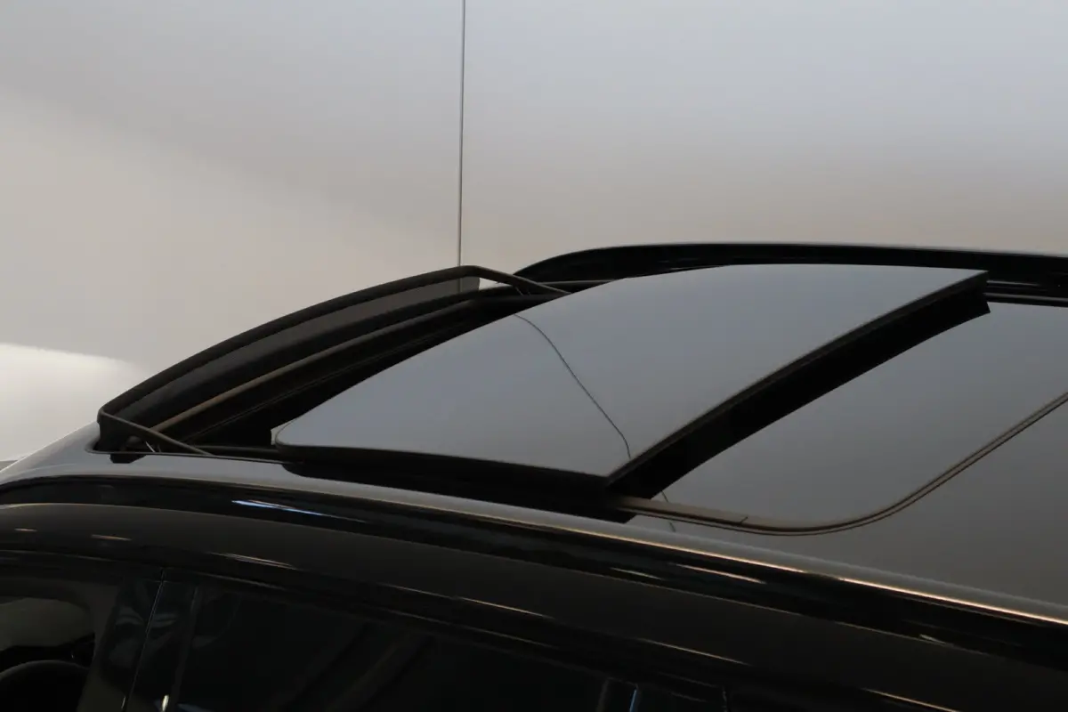 T8 455PK Ultra Black Edition Executive | HEICO! | Trekhaak |  Luchtvering | Panoramadak | 22'' | 360 | Massage