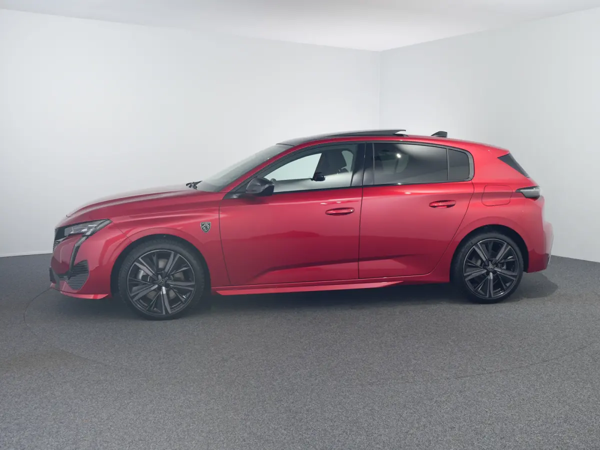 1.6 Plug-in Hybrid 180 GT Panoramadak / 360 camera | Achterbank in 3 delen neerklapbaar met skiluik | Achteropkomend verkeer waarschuwing | Achteruitrij assistent