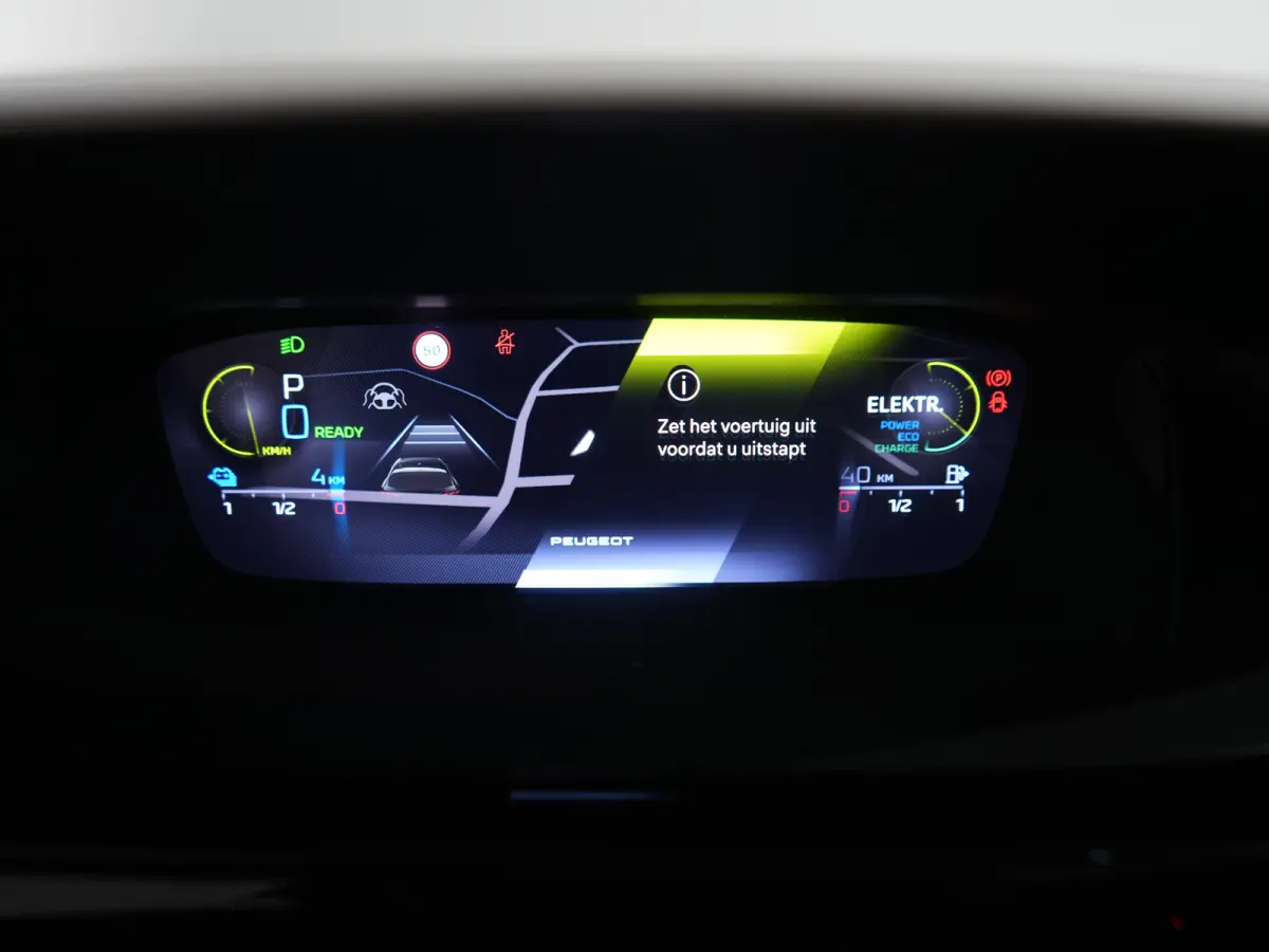 1.6 Plug-in Hybrid 180 GT Panoramadak / 360 camera | Achterbank in 3 delen neerklapbaar met skiluik | Achteropkomend verkeer waarschuwing | Achteruitrij assistent