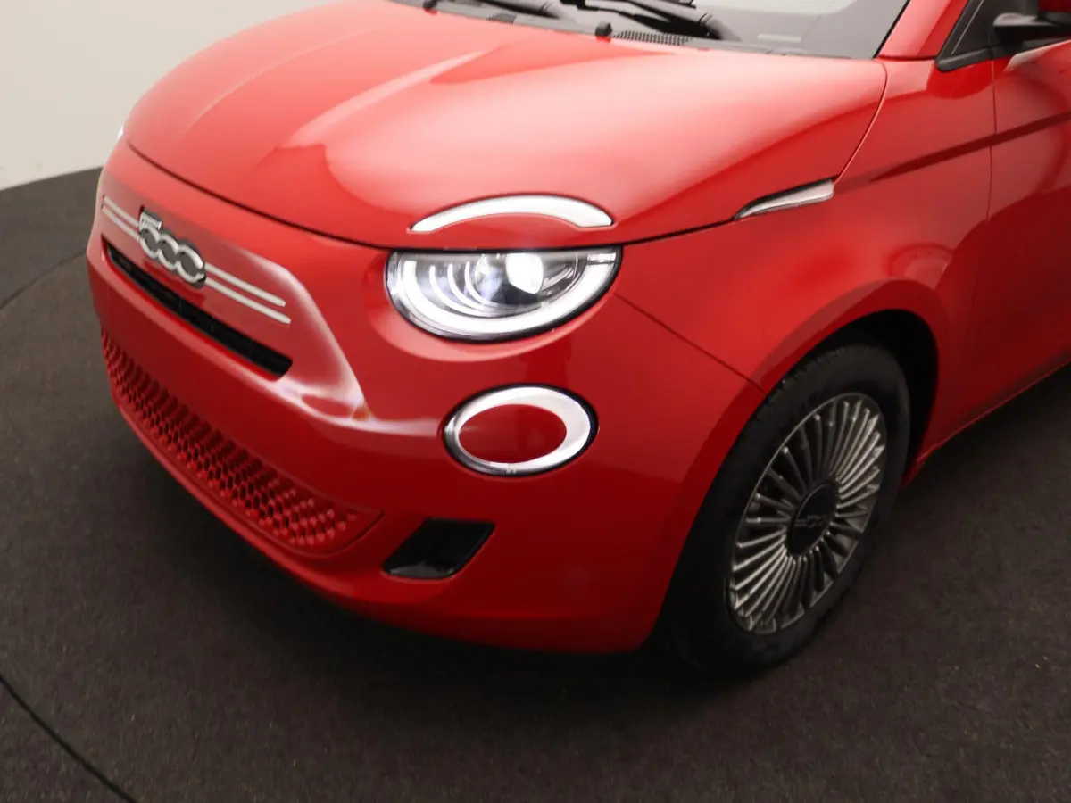 1.0 Hybrid Torino Launch Edition | Carplay | CLimate Control |  Parkeersensoren | 16" Velgen | Direct leverbaar!!