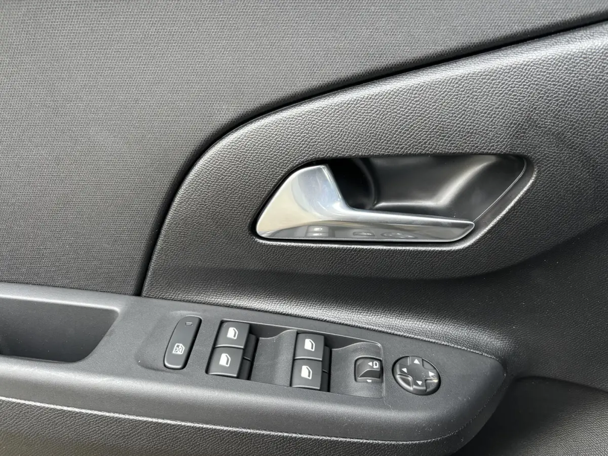 1.2 Turbo Hybrid Edition Private lease mogelijk / Actie Mogelijk / Opel Almere