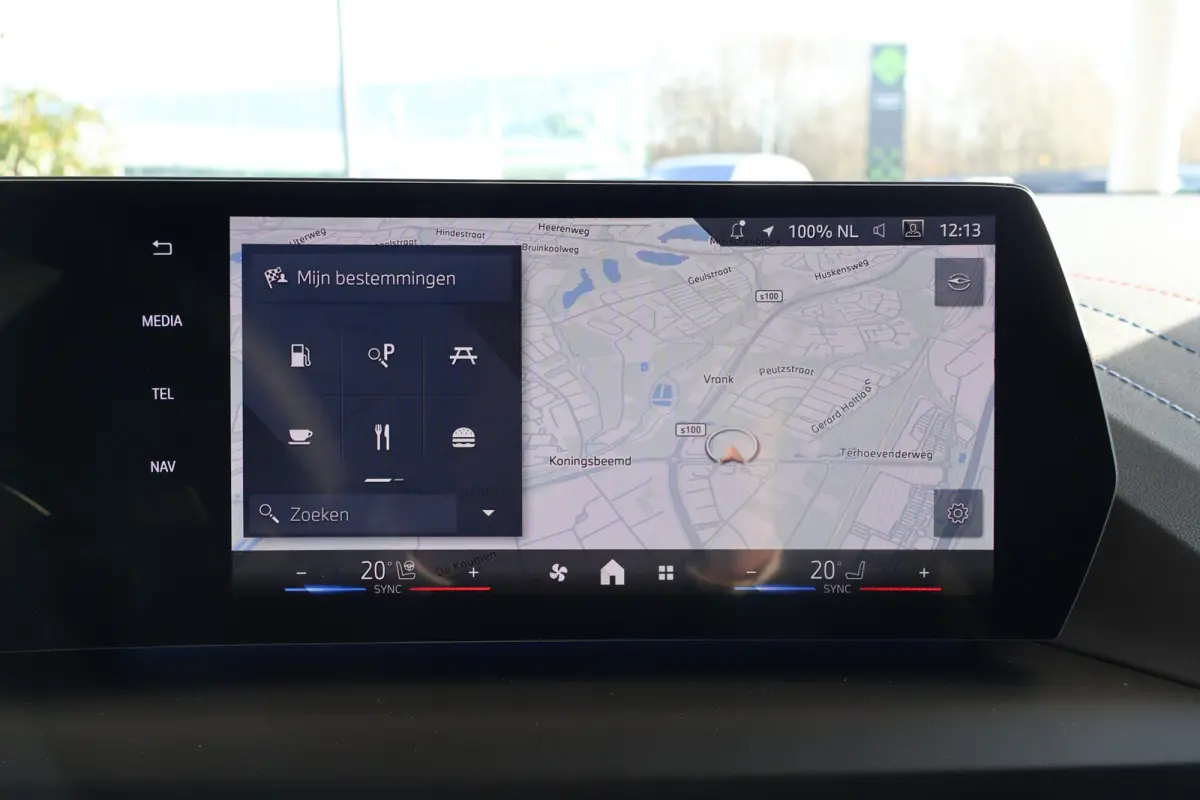 120 | M Sportpakket | Driving Assistant | Voorstoelen Verwarmd | Apple Carplay