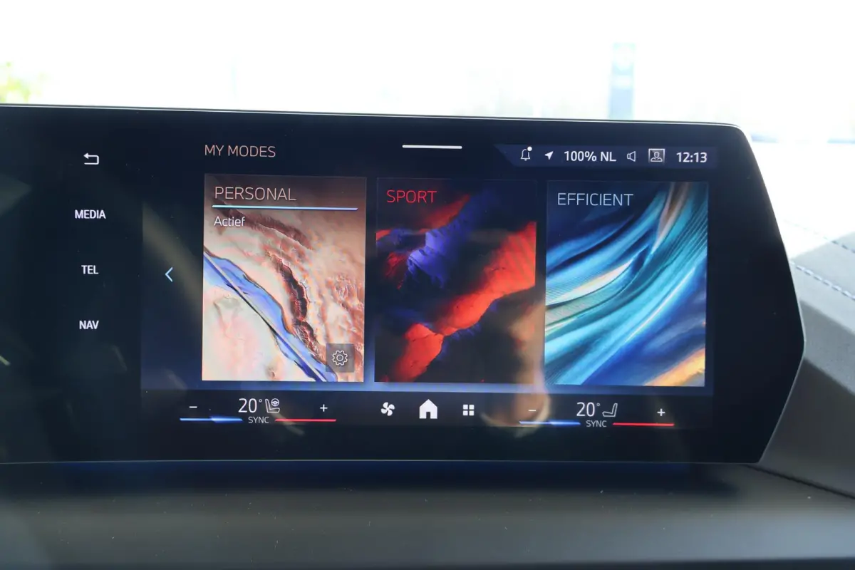 120 | M Sportpakket | Driving Assistant | Voorstoelen Verwarmd | Apple Carplay