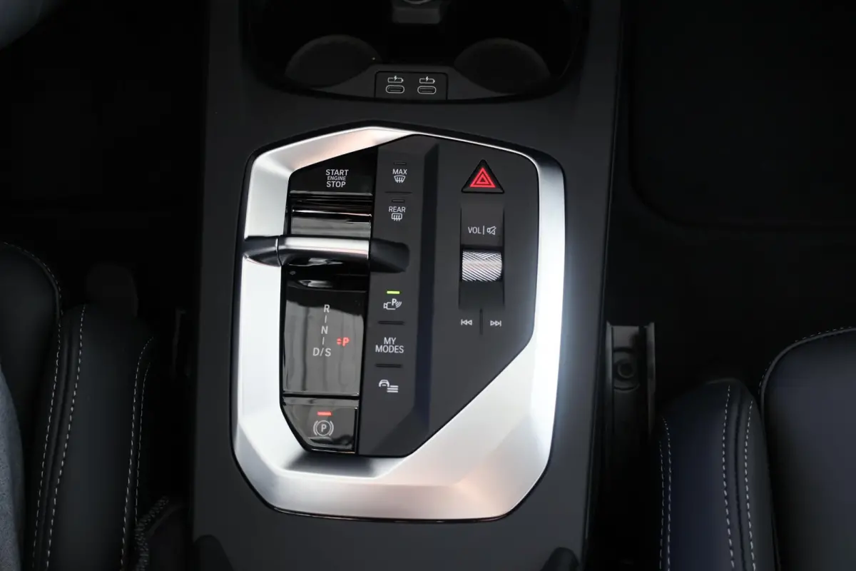 120 | M Sportpakket | Driving Assistant | Voorstoelen Verwarmd | Apple Carplay