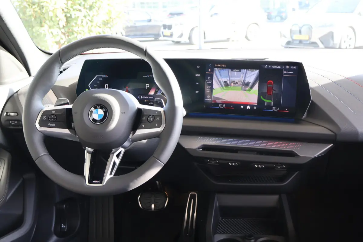 120 | M Sportpakket | Driving Assistant | Voorstoelen Verwarmd | Apple Carplay