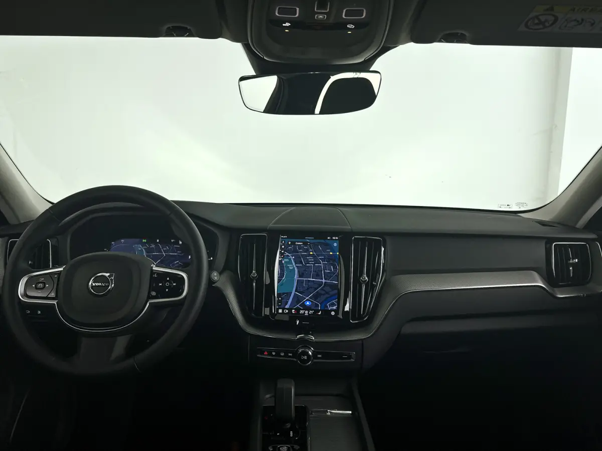 T6 Plug-in hybrid AWD Plus Dark | Panoramadak | 360° camera | Stoel- en Stuurverwarming | Trekhaak
