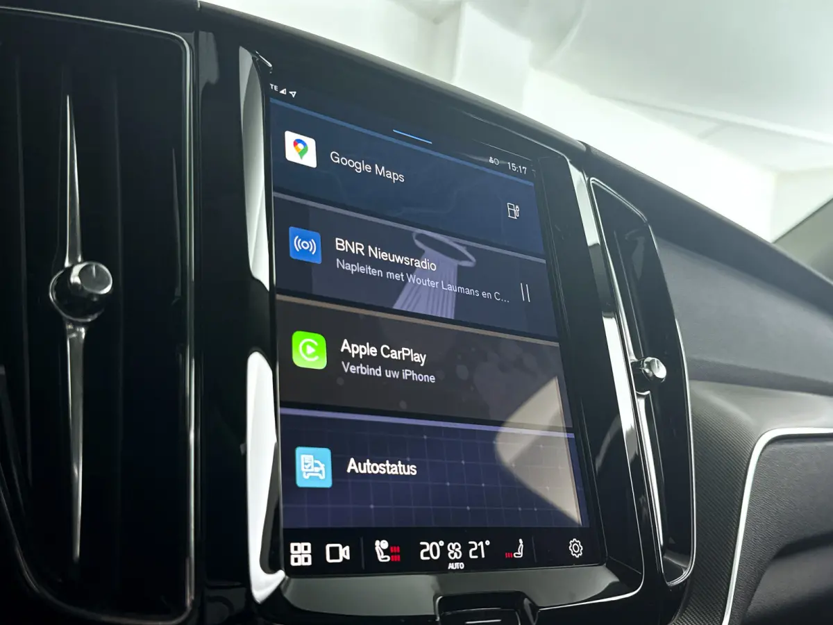 T6 Plug-in hybrid AWD Plus Dark | Panoramadak | 360° camera | Stoel- en Stuurverwarming | Trekhaak