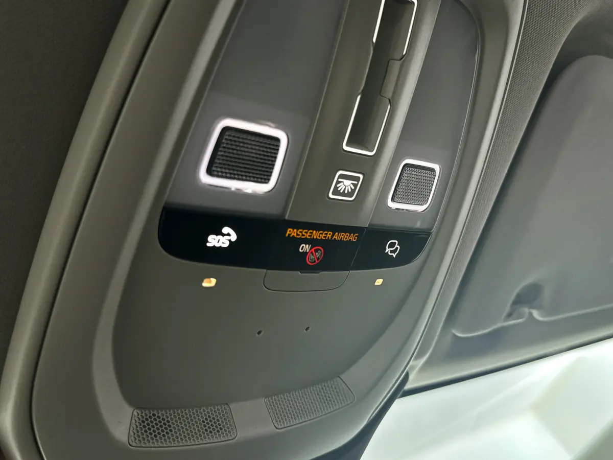 T6 Plug-in hybrid AWD Plus Dark | Panoramadak | 360° camera | Stoel- en Stuurverwarming | Trekhaak