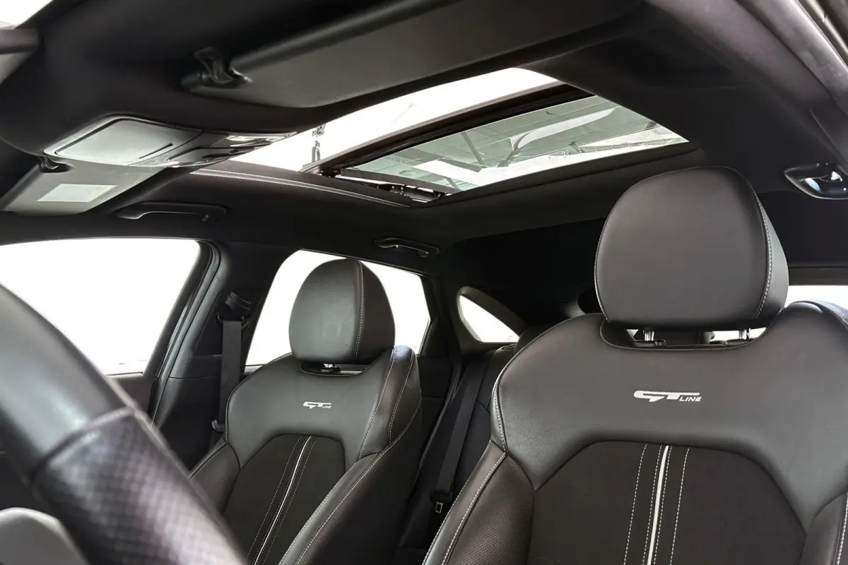 1.5 T-GDi GT-Line Pano Stuur-Stoelverwarming Camera Apple Carplay