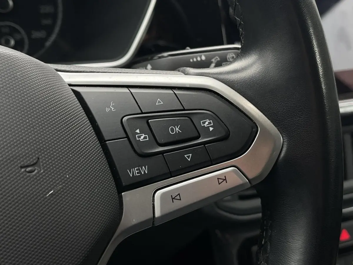 1.0 TSI Style DSG Automaat |TREKHAAK | CRUISE CONTROL ADAPTIEF | STOELVERWARMING | NAVIGATIE