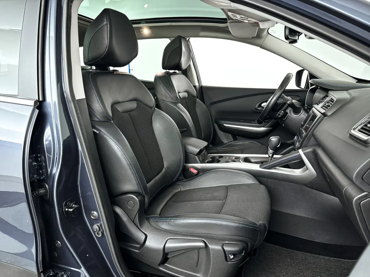 1.2 TCe Bose | Panoramadak | Stoelverwarming | Parkeercamera | Cruise control