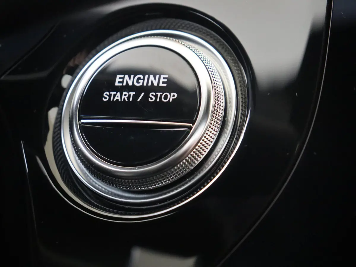 300 e AMG Line / Premium Plus/ Panoramadak/ Burmester 4D/ AIRMATIC/ Achterasbesturing/ Rijassistentiepakket
