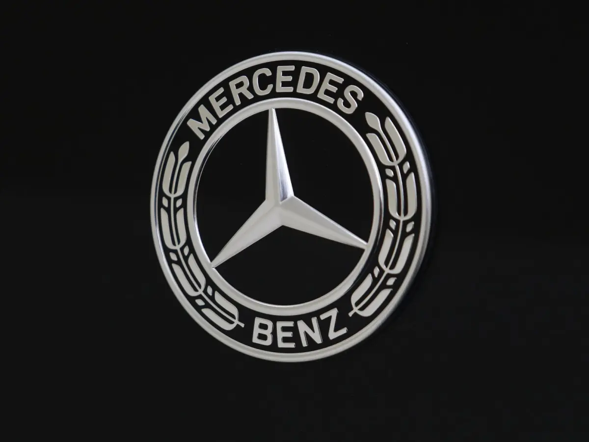 300 e AMG Line / Premium Plus/ Panoramadak/ Burmester 4D/ AIRMATIC/ Achterasbesturing/ Rijassistentiepakket