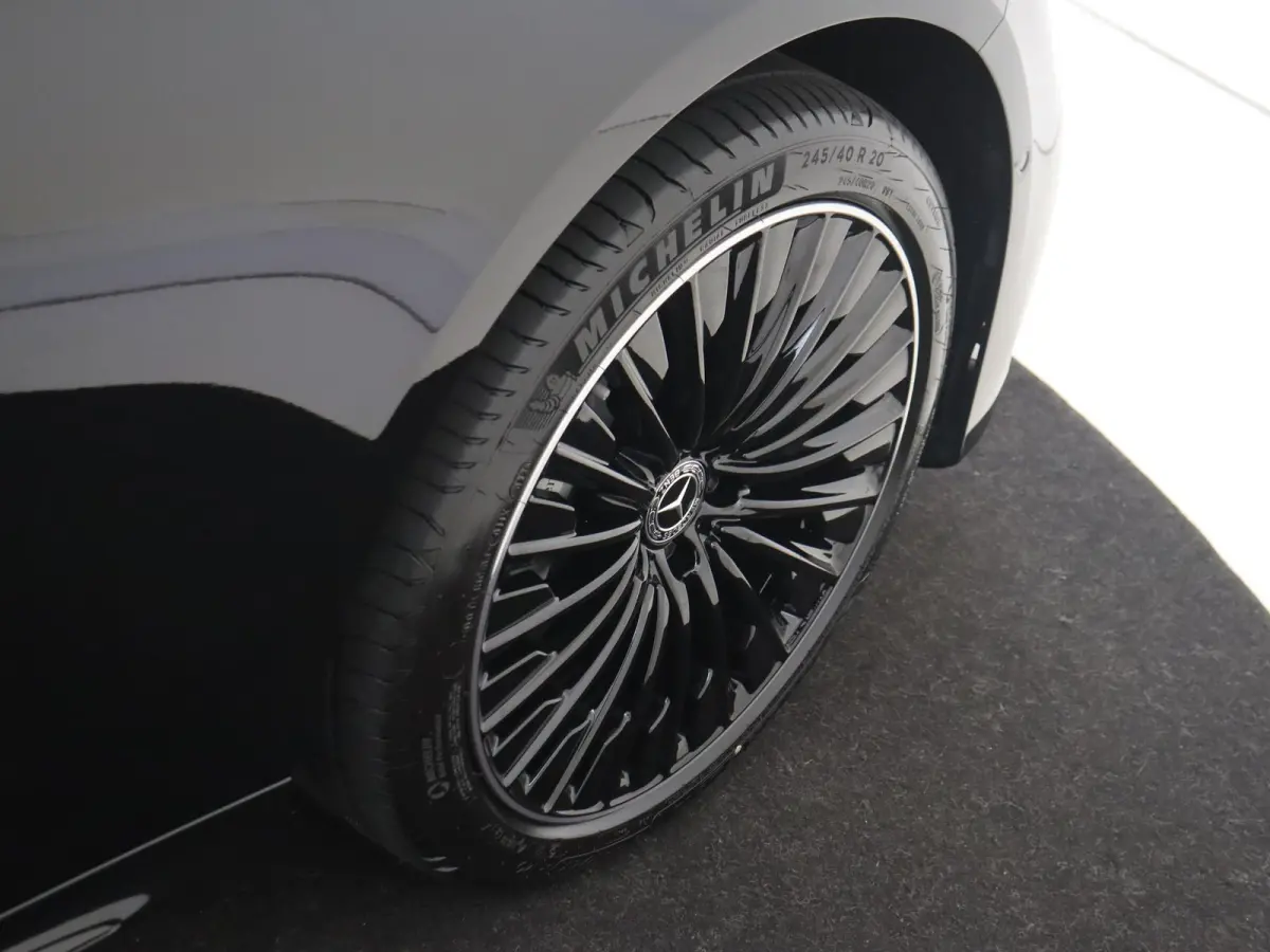 300 e AMG Line / Premium Plus/ Panoramadak/ Burmester 4D/ AIRMATIC/ Achterasbesturing/ Rijassistentiepakket