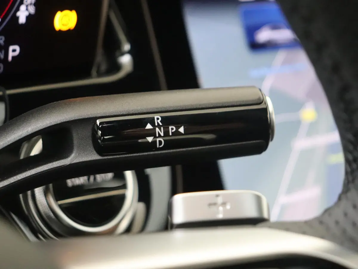 300 e AMG Line / Premium Plus/ Panoramadak/ Burmester 4D/ AIRMATIC/ Achterasbesturing/ Rijassistentiepakket
