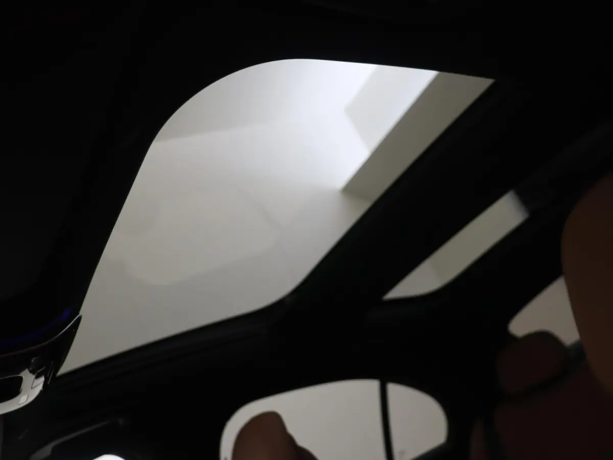 300 e AMG Line / Premium Plus/ Panoramadak/ Burmester 4D/ AIRMATIC/ Achterasbesturing/ Rijassistentiepakket