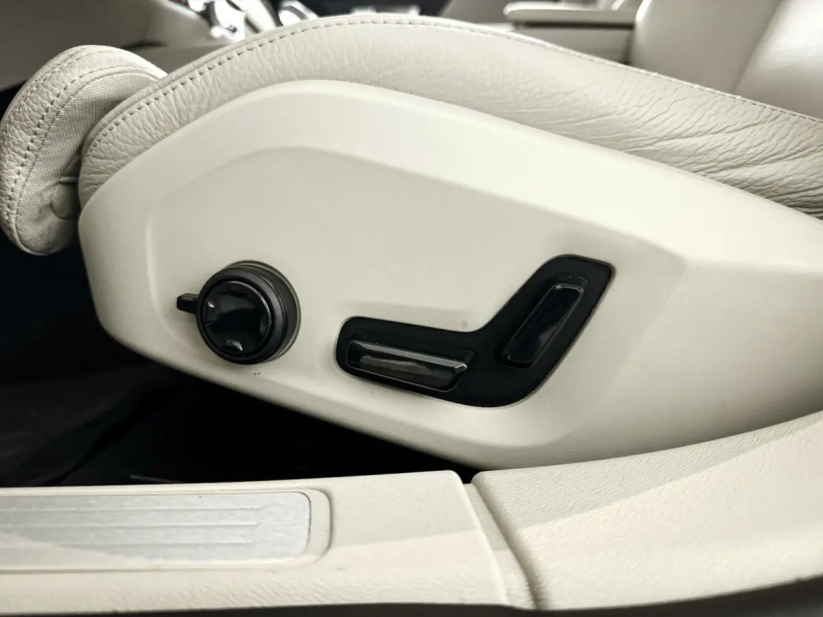 B3 Inscription | Cruise control | Stoel- en Stuurverwarming | Elektrische stoelen