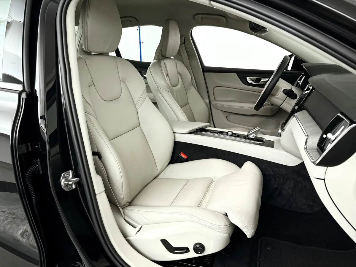 B3 Inscription | Cruise control | Stoel- en Stuurverwarming | Elektrische stoelen