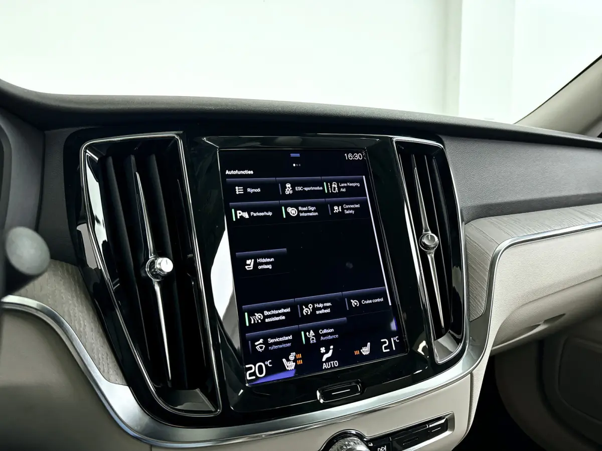 B3 Inscription | Cruise control | Stoel- en Stuurverwarming | Elektrische stoelen