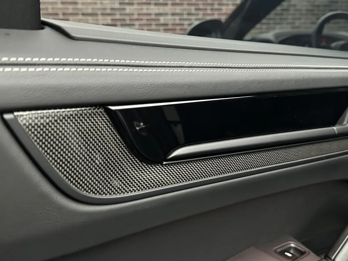 4.0 Turbo E-Hybrid GT Carbon 360 Headup Burmeister
