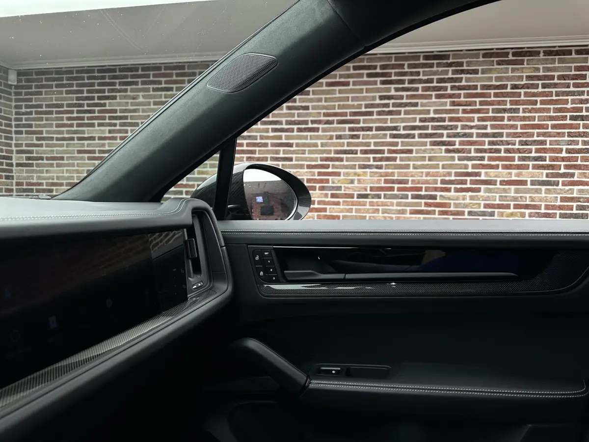4.0 Turbo E-Hybrid GT Carbon 360 Headup Burmeister