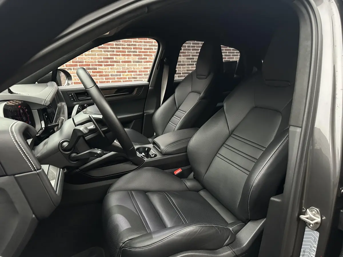 4.0 Turbo E-Hybrid GT Carbon 360 Headup Burmeister