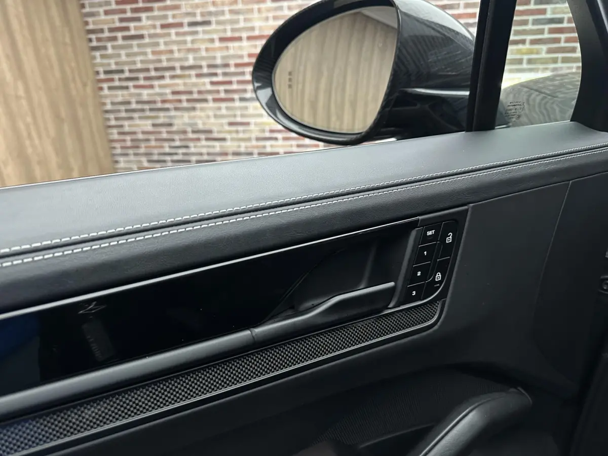 4.0 Turbo E-Hybrid GT Carbon 360 Headup Burmeister
