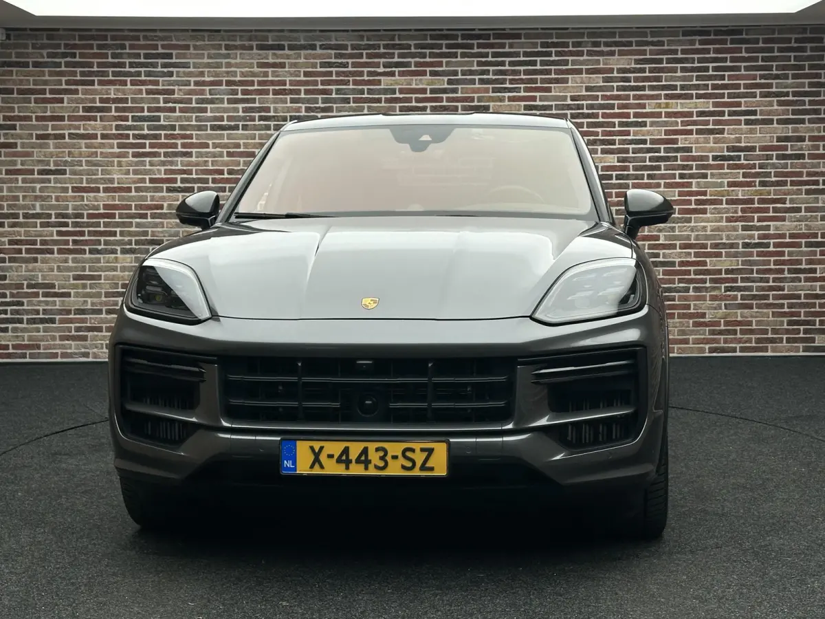 4.0 Turbo E-Hybrid GT Carbon 360 Headup Burmeister