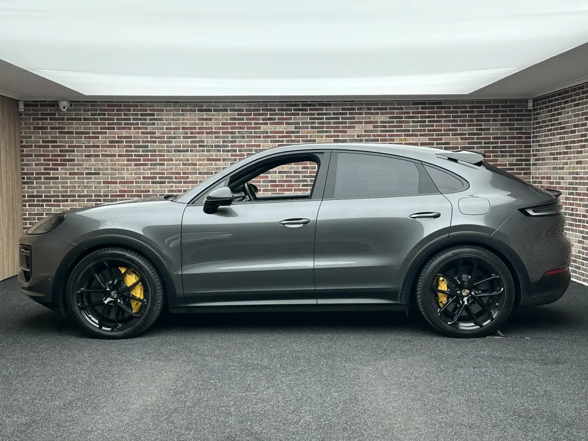 4.0 Turbo E-Hybrid GT Carbon 360 Headup Burmeister