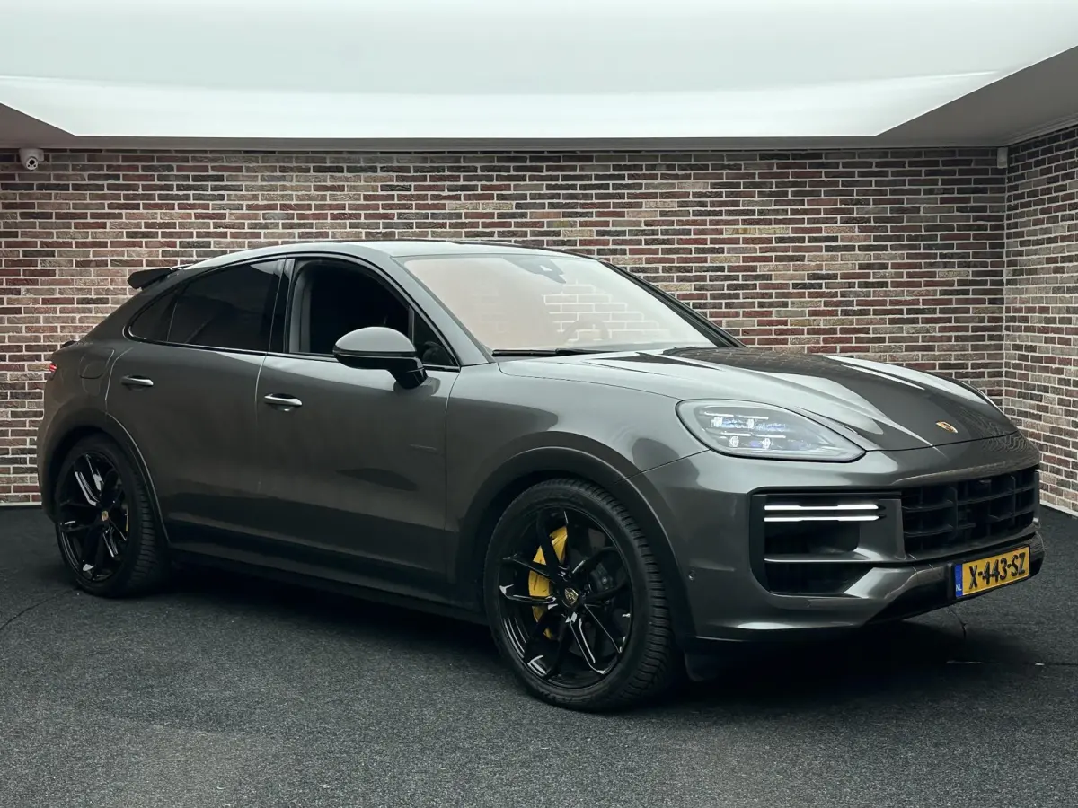 4.0 Turbo E-Hybrid GT Carbon 360 Headup Burmeister