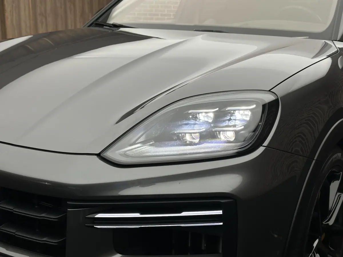 4.0 Turbo E-Hybrid GT Carbon 360 Headup Burmeister