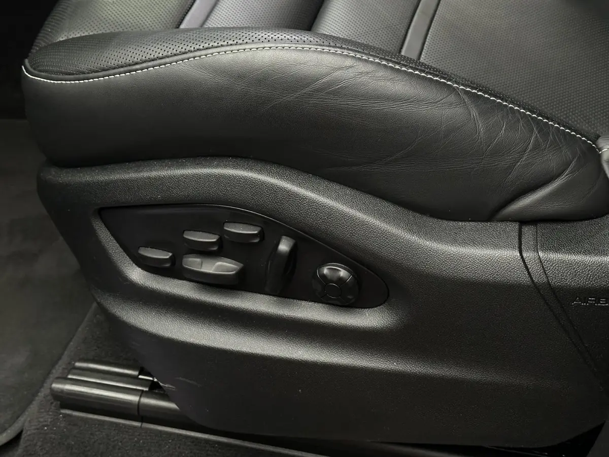 4.0 Turbo E-Hybrid GT Carbon 360 Headup Burmeister
