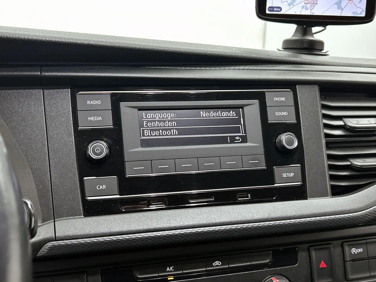 2.0 TDI L2H1 150PK | Automaat | Airco | Multifunctioneel stuurwiel | Cruise controle | Radio | Parkeersensoren achter | Sortimo | TomTom navigatie |