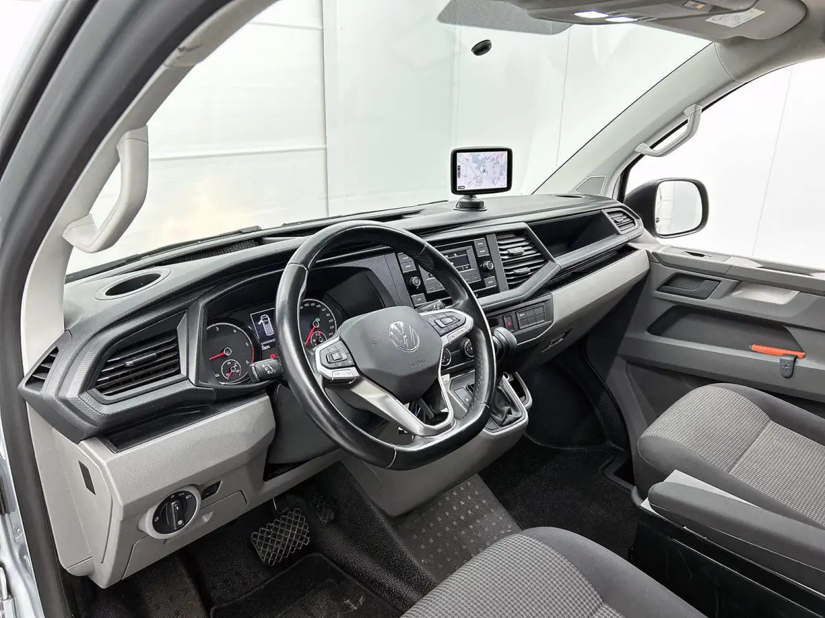 2.0 TDI L2H1 150PK | Automaat | Airco | Multifunctioneel stuurwiel | Cruise controle | Radio | Parkeersensoren achter | Sortimo | TomTom navigatie |