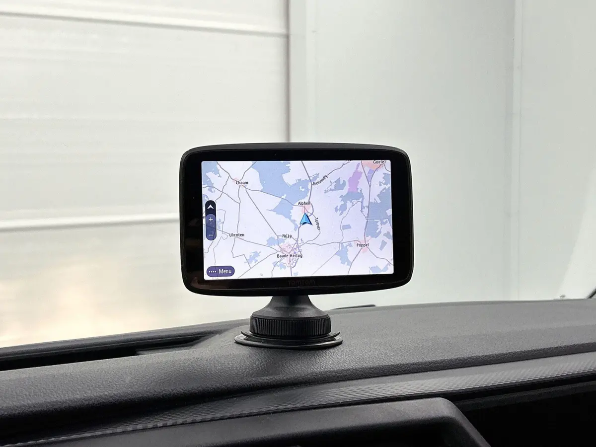 2.0 TDI L2H1 150PK | Automaat | Airco | Multifunctioneel stuurwiel | Cruise controle | Radio | Parkeersensoren achter | Sortimo | TomTom navigatie |