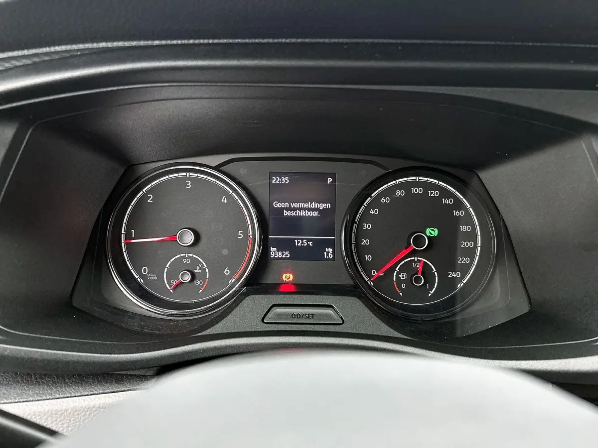 2.0 TDI L2H1 150PK | Automaat | Airco | Multifunctioneel stuurwiel | Cruise controle | Radio | Parkeersensoren achter | Sortimo | TomTom navigatie |