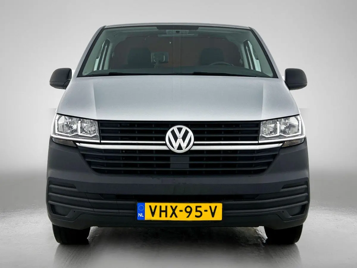 2.0 TDI L2H1 150PK | Automaat | Airco | Multifunctioneel stuurwiel | Cruise controle | Radio | Parkeersensoren achter | Sortimo | TomTom navigatie |