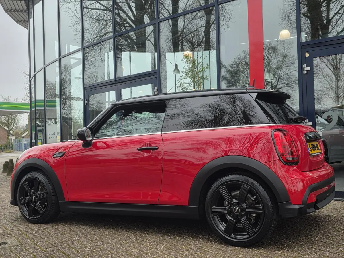 Mini 1.5 Camden Edition | Climate Control | Parkeersensoren | Navigatie | LM Velgen