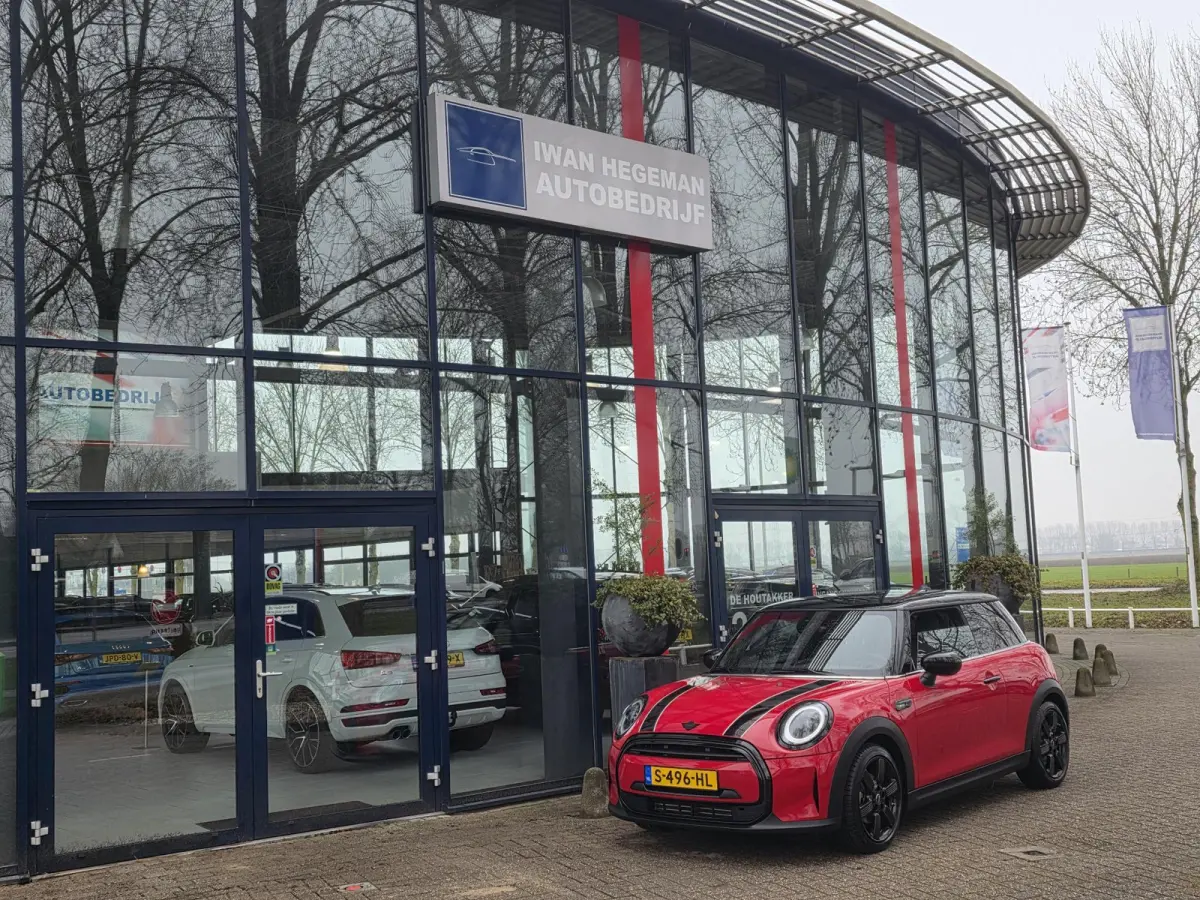 Mini 1.5 Camden Edition | Climate Control | Parkeersensoren | Navigatie | LM Velgen