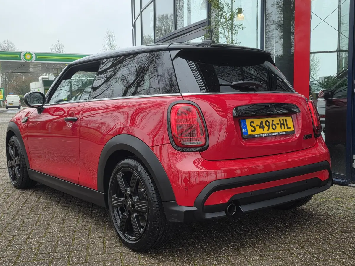 Mini 1.5 Camden Edition | Climate Control | Parkeersensoren | Navigatie | LM Velgen