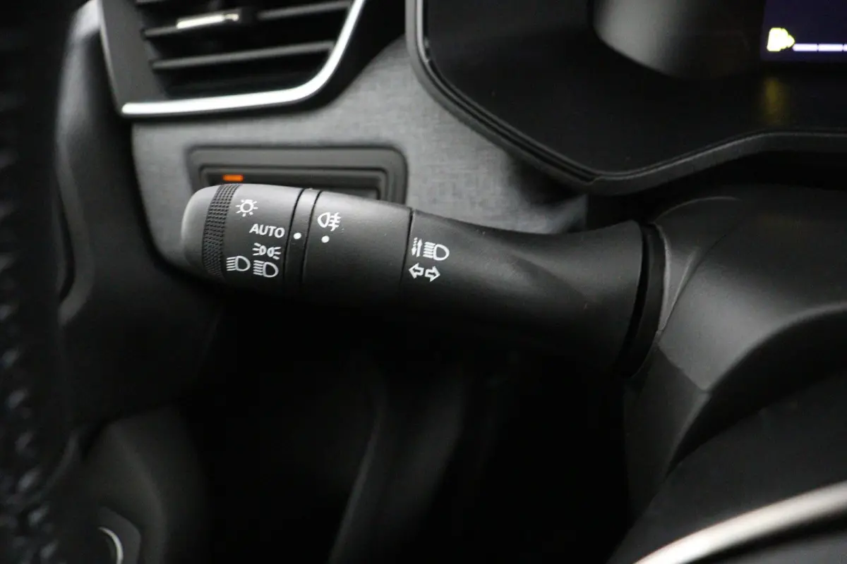 1.6 HEV Intense | € 6.600 Korting! | Achteruitrijcamera | Apple Carplay/Android Auto | Climate Control | Cruise Control | Stoelverwarming
