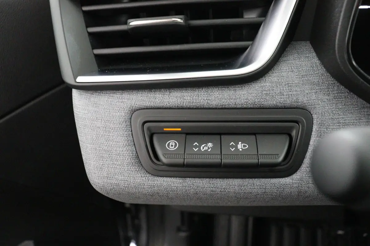 1.6 HEV Intense | € 6.600 Korting! | Achteruitrijcamera | Apple Carplay/Android Auto | Climate Control | Cruise Control | Stoelverwarming